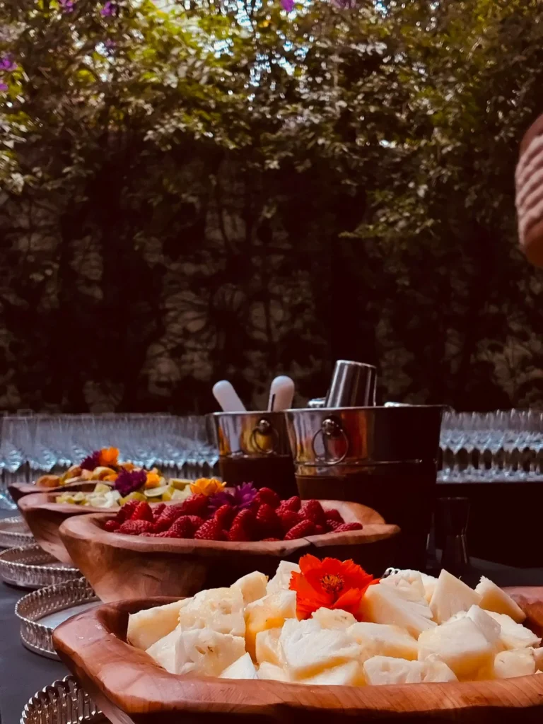 Frutas preparadas para o serviço do bar
