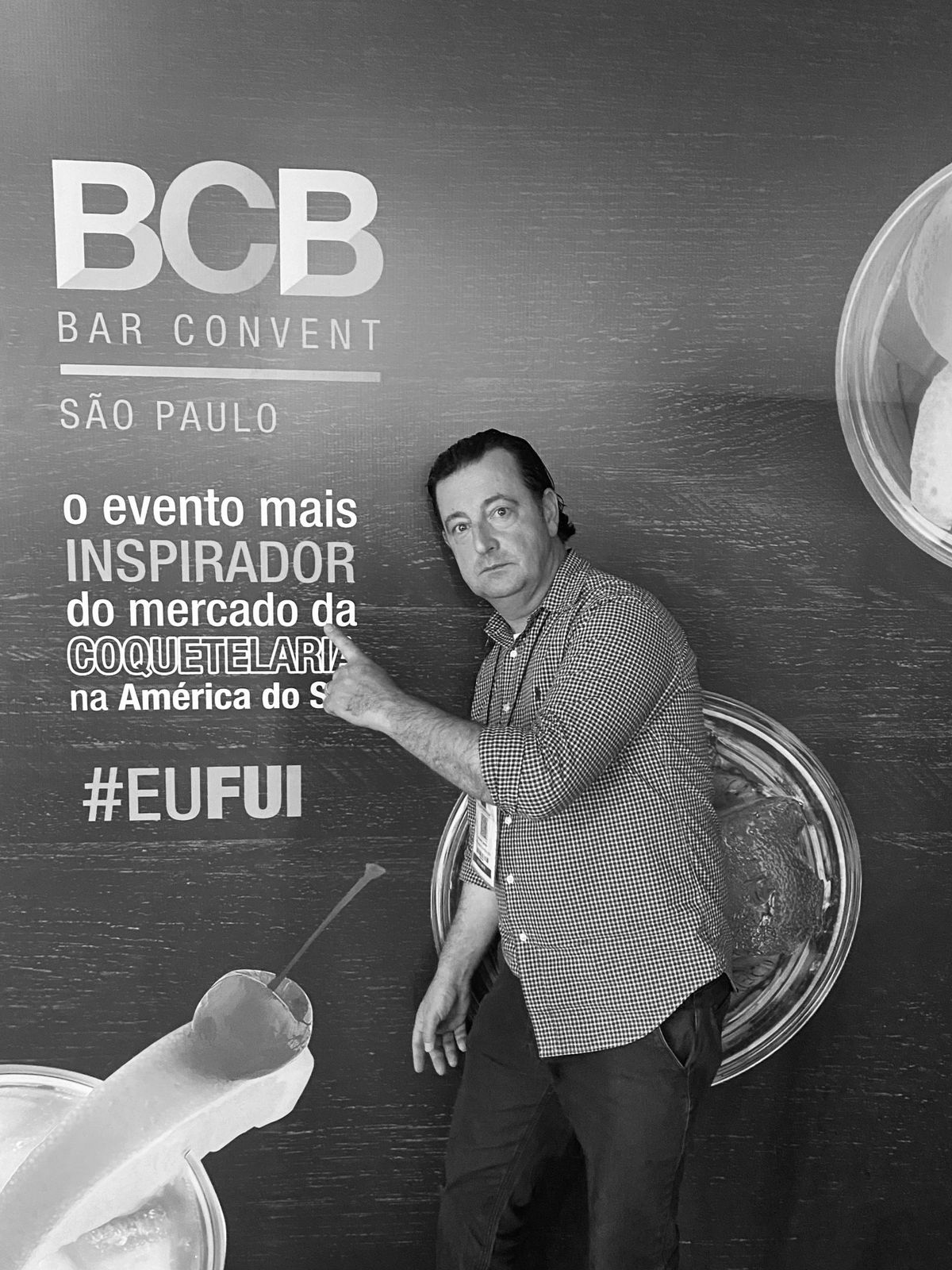 Dudu com o BCB ao fundo